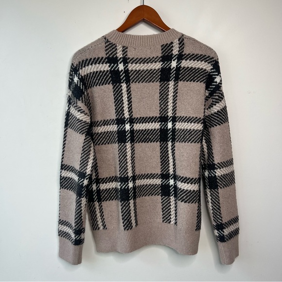 Christian Siriano black and tan plaid sweater with matching hat crewneck… - Picture 3 of 10